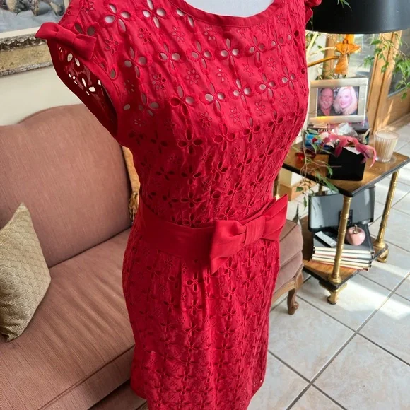 Nanette Lepore Poppy Eyelet Sheath Dress Size 10 NWT - Picture 3 of 13